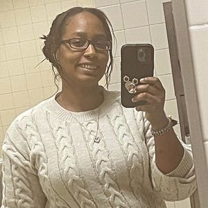 Meet your Posher, Etana